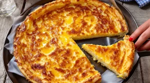 Ce plat génois ancestral aux pois chiches, croustillant et fondant, sublime vraiment chaque repas d’hiver partagé